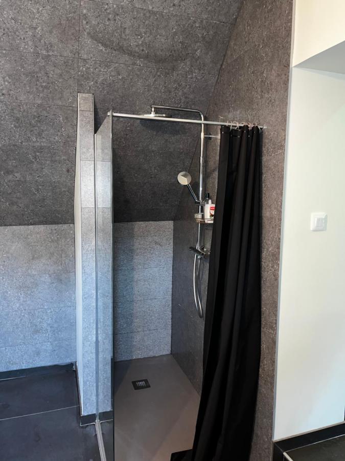 Magnifique Duplex Avec Jaccuzi, Sauna Et Cinema Room Privatif Fontenoy  Exterior foto