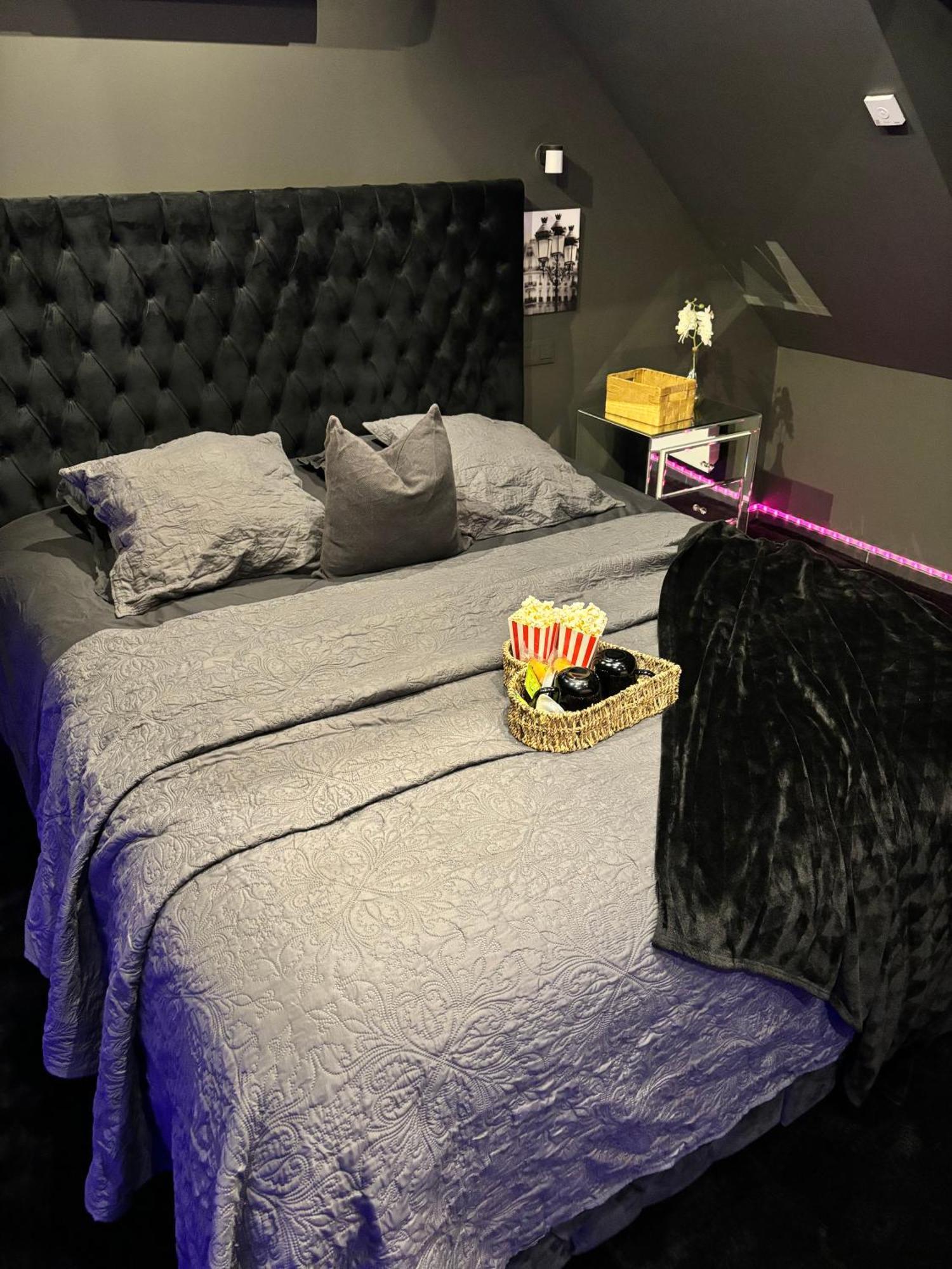 Magnifique Duplex Avec Jaccuzi, Sauna Et Cinema Room Privatif Fontenoy  Exterior foto